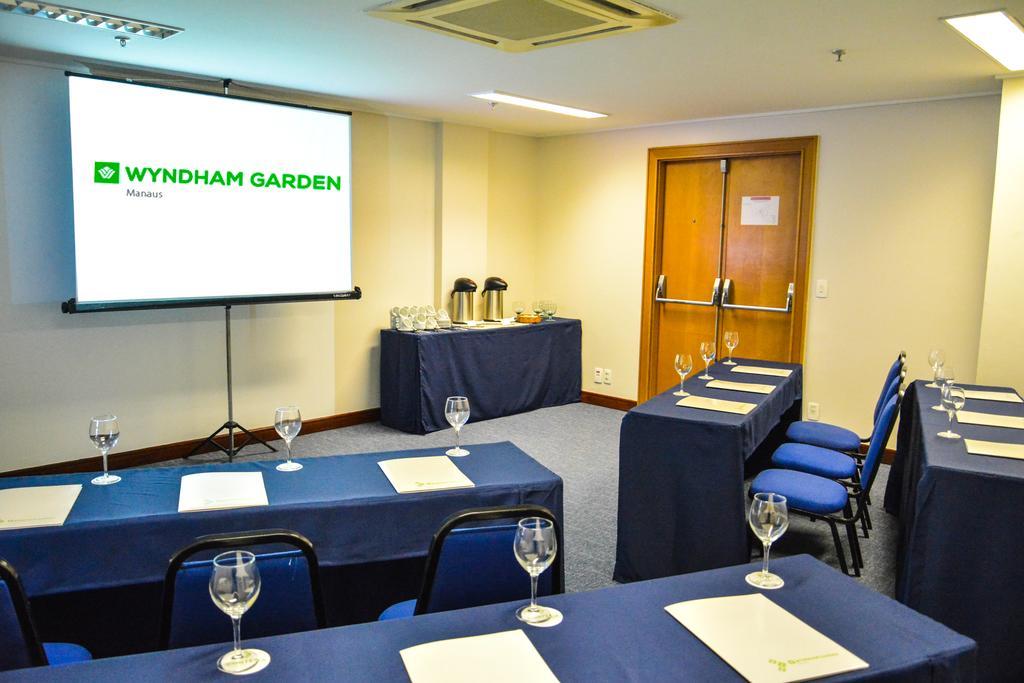 מלון Wyndham Garden מנאוס מראה חיצוני תמונה