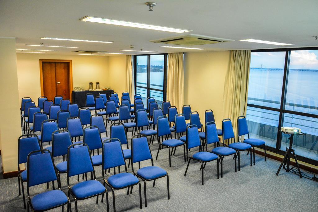 מלון Wyndham Garden מנאוס מראה חיצוני תמונה