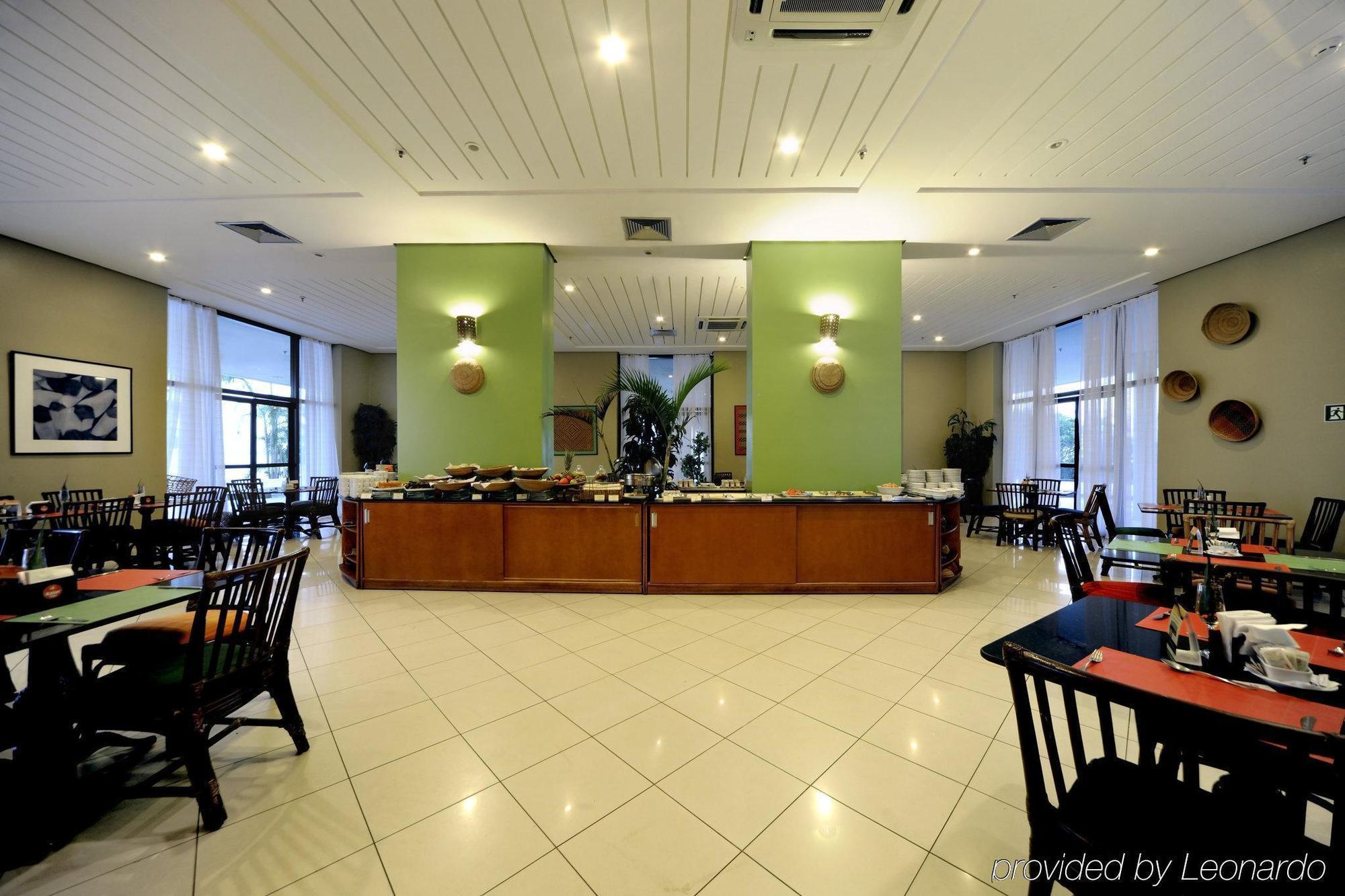 מלון Wyndham Garden מנאוס מסעדה תמונה